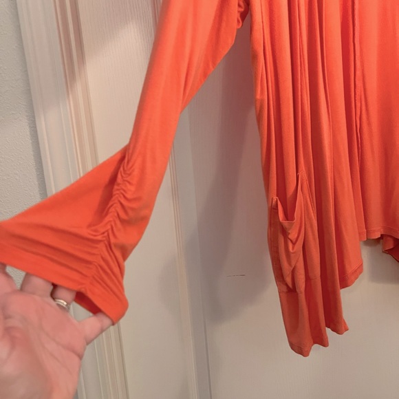 Torrid super soft coral colored cardigan with pockets and ruched sleeves - Picture 3 of 3